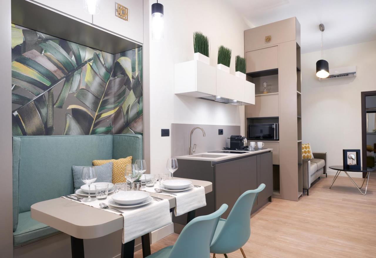 The One Napoli Luxury Apartment Exterior photo