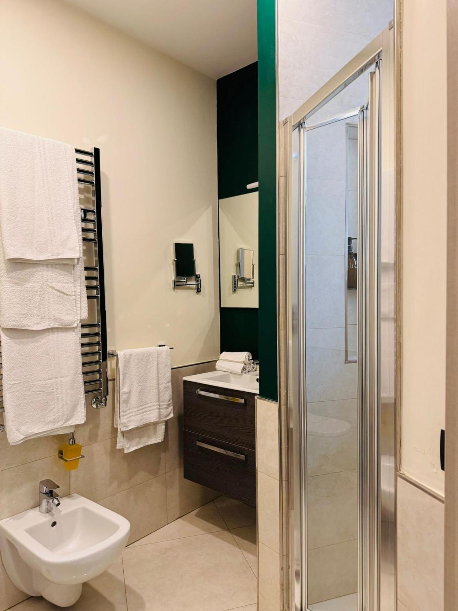 The One Napoli Luxury Apartment Exterior photo