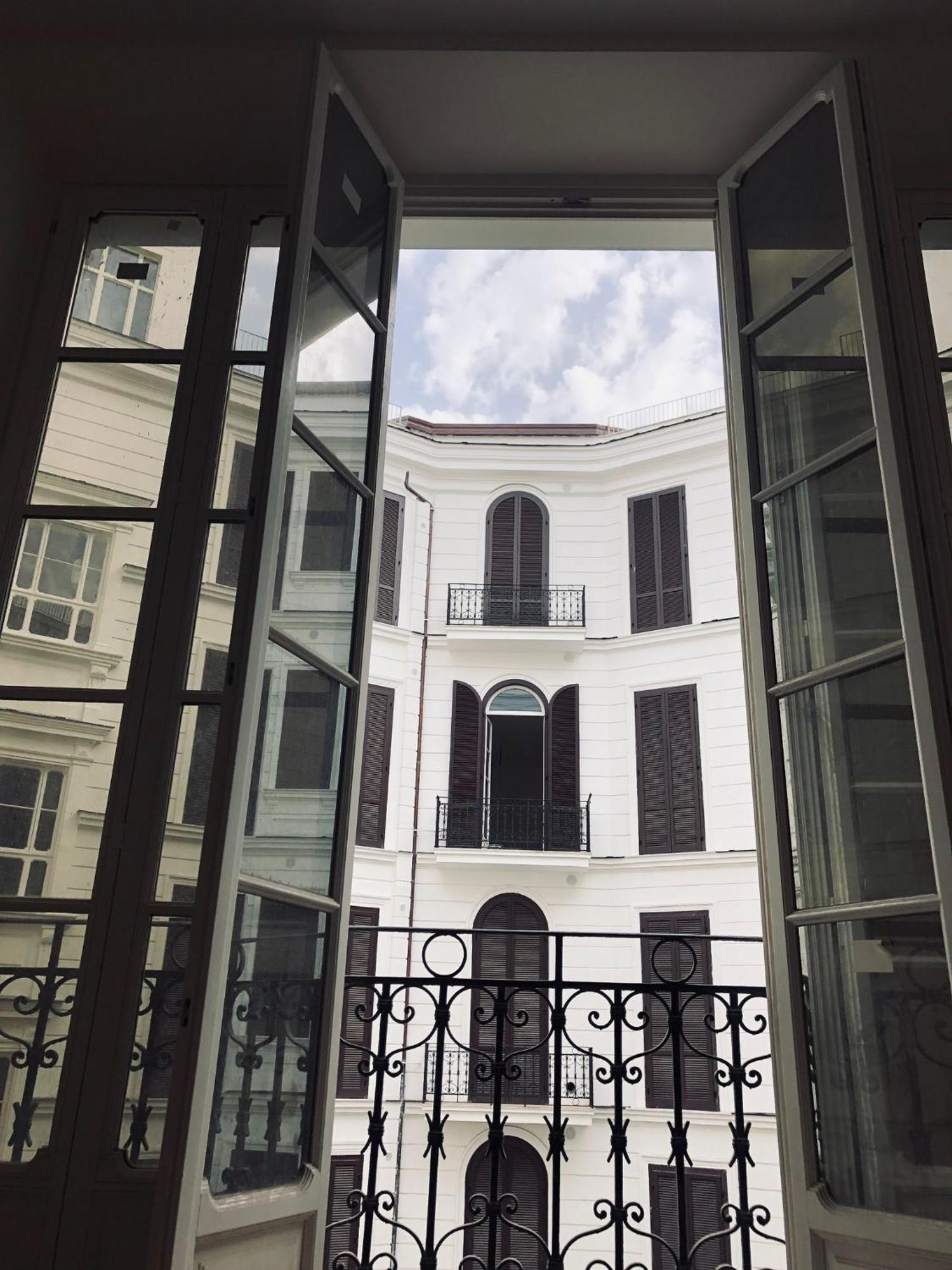 The One Napoli Luxury Apartment Exterior photo